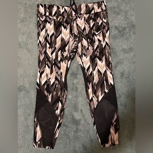 NIKE DRI-FIT RUNNING TIGHTS.